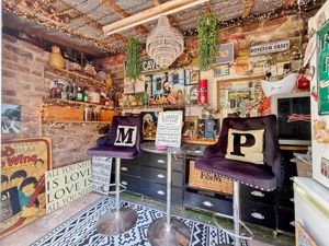 Photo 19- click for photo gallery